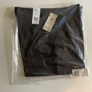 Dockers Perfect Short Classic Fit Black Men’s Size 33 10” Inseam Flat Front.